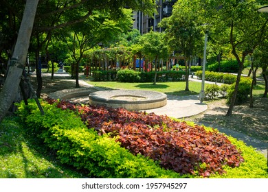 New Taipei City, Taiwan-April 17, 2021: Fumei Park In Xinzhuang District Is A Rezoned Park In Touqian, Covering An Area Of ​​about 2,000 Pings.