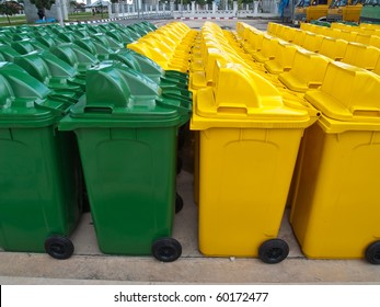 A lot of new usable public bin