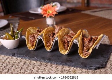 A new vision of traditional Mexican cuisine.
Roast beef tacos "arrachera"