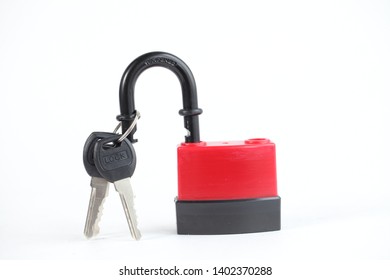 24 New Waterproof Padlock Images, Stock Photos & Vectors 