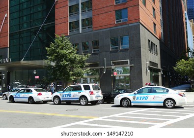 NEW YORK - AUGUST 6: NYPD On High Alert After Terror Threat In New York City On August 6, 2013. Numerous NYPD Cars Providing Security In World Trade Center Area Of  Manhattan 