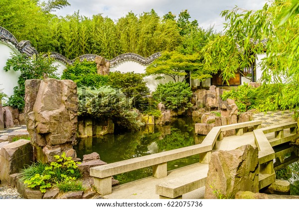 New York Chinese Scholars Garden Stock Photo Edit Now 622075736