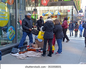 NEW YORK - CIRCA DECEMBER 2015. The Holiday Season Is A Lucrative For Street Vendors Who Find A Larger Customer Base Of Tourists To Which They Can Sell Their Merchandise, Much Of Which Is Counterfeit.