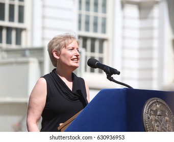 NEW YORK CITY - APRIL 28 2017: Mayor De Blasio Joined Former Mets Players To Honor Pitcher Dwight 