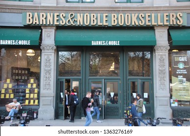 Barnes Noble Images Stock Photos Vectors Shutterstock