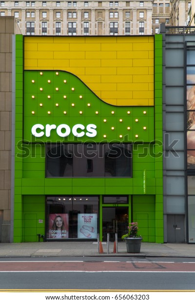 crocs store nyc