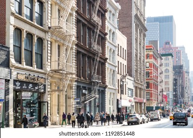 Bilder Stockfoton Och Vektorer Med Soho Nyc Shutterstock