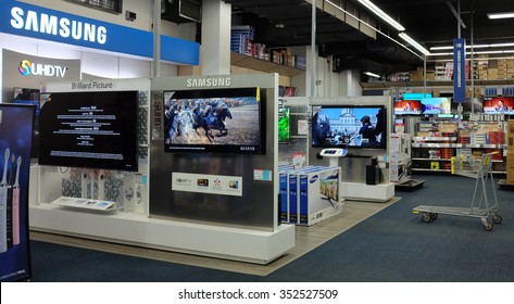 NEW YORK CITY - DECEMBER 16 2015: Best Buy Is A Multinational Consumer Electronics Vendor Headquartered In Richfield, Minnesota. Interior Views Of Atlantic Avenue Store.