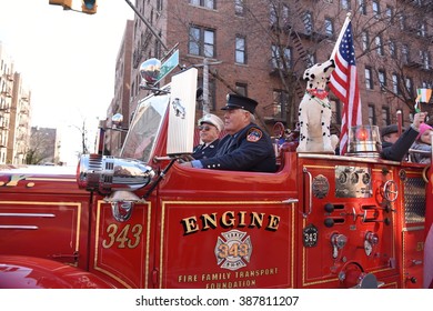 NEW YORK CITY - FEBRUARY 6 2016: Mayor Bill De Blasio And Members Of The NYC City Council Marched In Sunnyside's Annual St. Pat's For All Parade. Vintage Fire Engine With Toy Dalmation