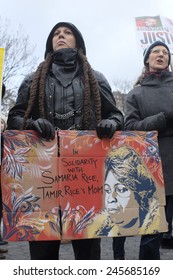 NEW YORK CITY - JANUARY 19 2015: Several Hundred Activists Gathered At Union Square Park Prior To Starting The Four Mile March On Martin Luther King's Birthday. Activist With Samaria Rice Sign