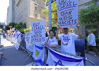 NEW YORK CITY - JUNE 1 2014: The 50th Annual Israel Day Parade Filled Fifth Avenue With Politicians, Revelers & A Few Protestors Marking Israel's 66th Anniversary. Protestors Against Israel Boycott