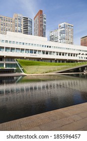 New York City - June 22: Paul Milstein Pool And Terrace At Lincoln Center In New York On June 22, 2013