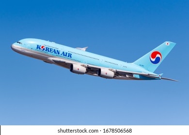 Korean Airlines Images, Stock Photos &amp; Vectors | Shutterstock