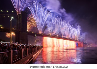 New York City, NY, USA - July 04, 2019: 4th Of July Independance Day Fireworks (Macys) Over The Brooklyn Bridge. Lower Manhattan