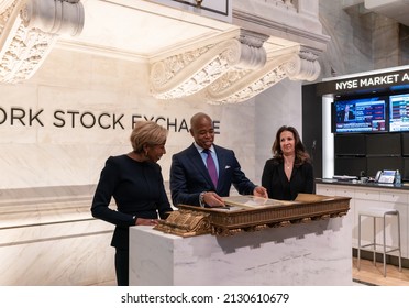 New York City, NY USA February 28, 2022. Mayor Adams Rings The Opening Bell At The New York Stock Exchange On The Last Day Of Black History Month. 