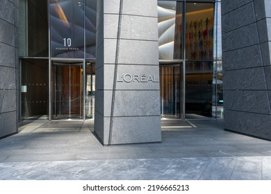  
New York City, NY, USA - August 18, 2022: L'Oreal Logo On Its L'Oreal USA Headquarters Building In New York City, USA. L'Oréal S.A. Is A French Personal Care Company. 
