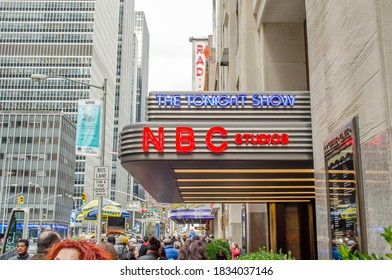 New York City, NY/USA - Dec 25th 2014: NBC Studios Entrance In Manhattan. The Tonight Show Sign. The Pavement Is Crowded.