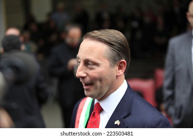 NEW YORK CITY - OCTOBER 13 2014: The 70th Annual Columbus Day Parade Filled Fifth Avenue With Thousands Of Marchers Celebrating The Pride Of Italian Heritage. Gubernatorial Candidate Rob Astorino