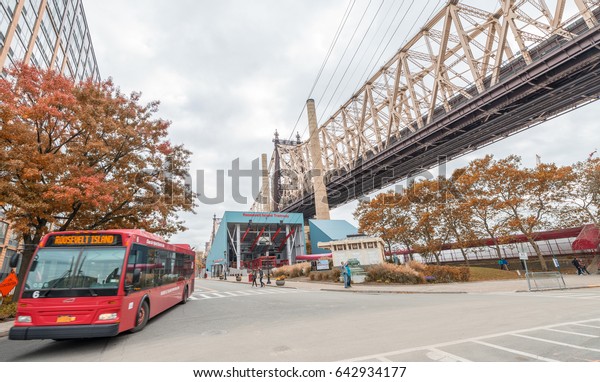 NEW YORK CITY -\
SEPTEMBER 2016: Roosevelt Island bus. Roosevelt Island is part of\
the borough of Manhattan.