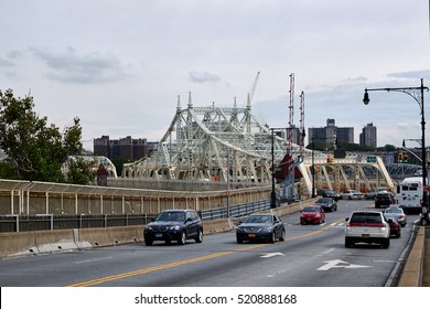 NEW YORK CITY - SEPTEMBER 27, 2016: Macombs Dam Bridge Connecting Manhattan And The Bronx Over Harlem River