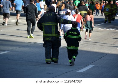 262 Firefighters At Ground Zero Stock Photos, Images & Photography ...