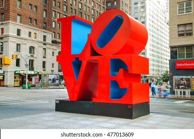 NEW YORK CITY - SEPTEMBER 5: Love sculpture at 55th street with tourists on September 5, 2015 in New York City.