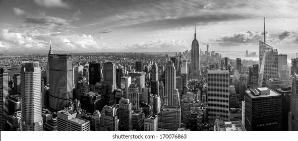 New York City skyline, aerial panorama view - Powered by Shutterstock