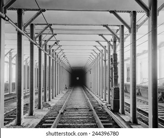The New York City Subway Tracks At A Station With A Dark Tunnel In The Distance. 1904 LC-D4-17296