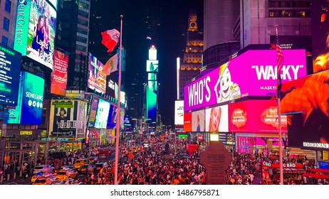 910 Stairs times square Images, Stock Photos & Vectors | Shutterstock