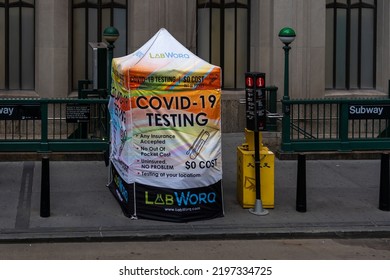 New York City, USA - August 17, 2022: A Lab Worq Covid-19 Testing Tent On The Street Is Seen In New York City, USA On August 17, 2022. Lab Worq LLC Is A Home Health Care Service Company. 