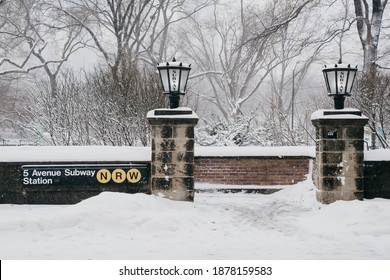 New York City, New York USA - December 18 2020: New York Streets. Snowy Streets Of Manhattan. Luxury Apartments. Streets Of NYC. Winter In New York. Snowy Streets. Urban Life And Snowstorm. 