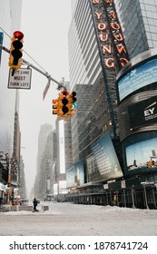 New York City, New York USA - December 19 2020: New York Streets. Snowy Streets Of Manhattan. Luxury Apartments. Streets Of NYC. Winter In New York. Snowy Streets. Urban Life And Snowstorm. 