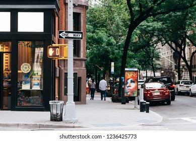 New York City, USA - June 24, 2018: Madison Avenue In Upper East Side Of Manhattan. It Is One Of The Richest Neighborhood In The City With Luxury Boutiques And High End Department Stores.