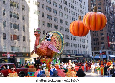 4,508 Macy Parade Images, Stock Photos & Vectors | Shutterstock