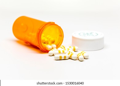 70 Number 4 from medicine capsules Images, Stock Photos & Vectors ...