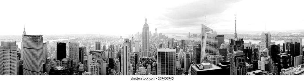 New York Extra Wide Panorama Black And White