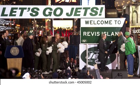 NEW YORK - JANUARY 21: Mayor Bloomberg Unveils Sign Revis Island At The New York Jets AFC Championship Game Pep Rally In Times Square On January 21, 2010 In New York City.