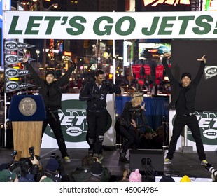 NEW YORK - JANUARY 21: Recording Artist Jason Derulo (2nd L) Performs At The New York Jets AFC Championship Game Pep Rally In Times Square On January 21, 2010 In New York City.