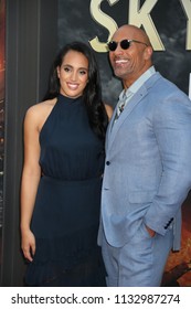 NEW YORK - JUN 10: Actor Dwayne Johnson (R) and  Simone Garcia Johnson attend the premiere of "Skyscraper" at AMC Loews Lincoln Square on June 10, 2018 in New York City. 