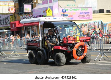 NEW YORK - JUNE 18, 2016: FDNY EMS Rescue Vehicle At Coney Island In Brooklyn, NY. The New York City Fire Department Bureau Of Emergency Medical Services, Or FDNY EMS, Was Establish On March 17, 1996