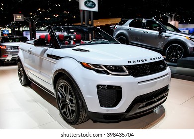 NEW YORK - 23. März: Ein Range Rover, Land Rover Evoque, gezeigt auf der New York International Auto Show auf der New York International Auto Show 2016 während des Pressetages in New York, NY.