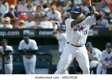 NEW YORK - MAY 20: Carlos Delgado #21 Of The New York Mets Plays Against The New York Yankees On May 20, 2006 At Shea Stadium In Flushing, New York.