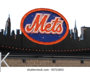 NEW YORK - MAY 26: Classic New York Mets Logo, Carried Over To Citi Field From Old Shea Stadium, On Top Of The Shake Shack On May 26, 2009 In New York.