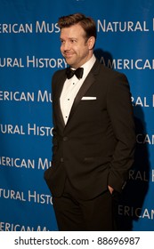 NEW YORK - NOV 10: Saturday Night Live Cast Member Jason Sudeikis Attends The American Museum Of Natural History's  2011 Gala On November 10, 2011 In New York City, NY.