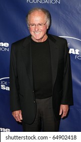 NEW YORK - NOV 11: Warner Wolf Attends The 8th Annual Joe Torre Safe At Home Foundation Gala At Pier Sixty At Chelsea Piers On November 11, 2010 In New York City.