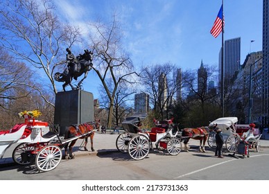 NEW YORK, NY -22 MAR 2022- View Of A Horse Drawn Carriage, A Popular Tourist Attraction Around Central Park In Manhattan, New York.