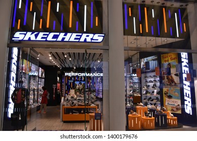 skechers westfield mall
