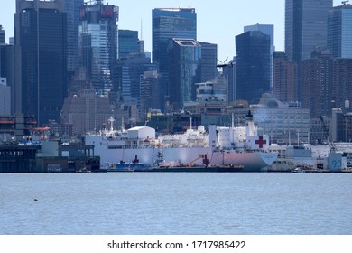 New York, NY - April 28 2020: The USNS Comfort Hospital Ship Docked At Pier 90