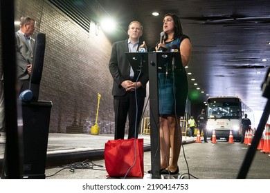 New York, NY - August 15, 2022: U. S. Representatives Lee Zeldin And Nicole Malliotakis Hold Press Conference At Port Authority Bus Terminal