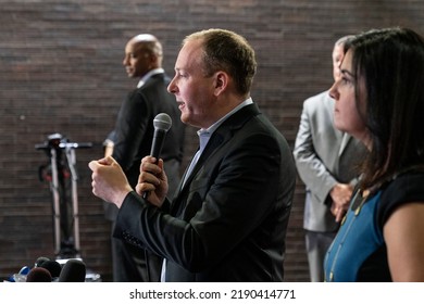 New York, NY - August 15, 2022: U. S. Representatives Lee Zeldin And Nicole Malliotakis Hold Press Conference At Port Authority Bus Terminal